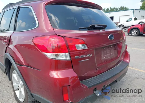 2014 Subaru Outback 2.5I Premium z USA, uszkodzony, nr VIN 4S4BRCCC7E3263867